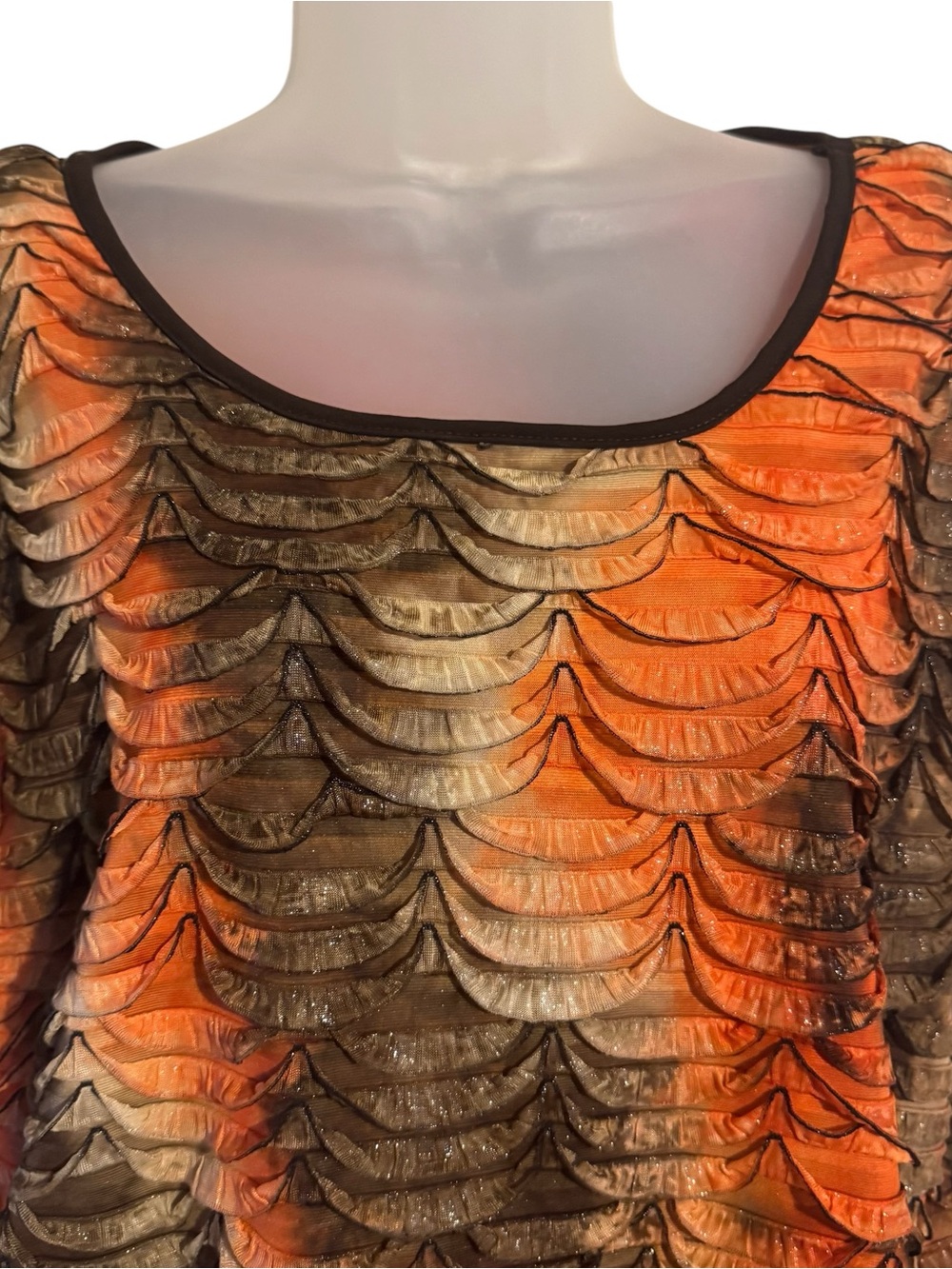 FALL COLORS!! From New Directions Scalloped Layers Top PLUS: 1X #I - Picture 2 of 9